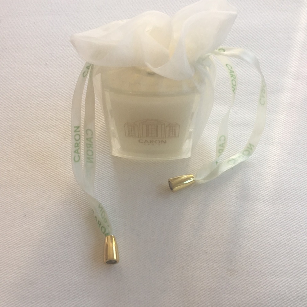 Caron scented candle